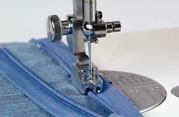 Pied fermeture invisible